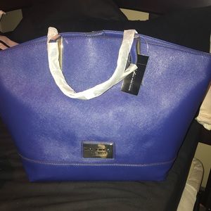 Andrew Marc purse